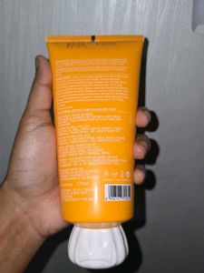 Dot &amp; Key Face Wash