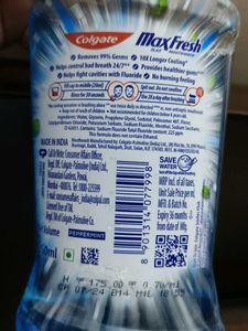 Colgate MaxFresh Antibacterial Mouthwash 250ml