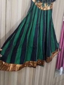 Elegant Green &amp; Black Ethnic Kurta  Dress