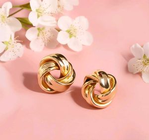 18k Gold Knot Stud Earrings