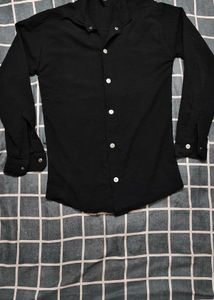 Men Black Slim Solid Long Sleeve Formal Shirts