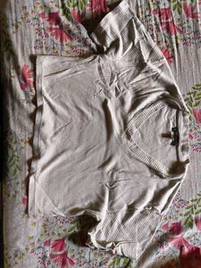 Ribbed V-Neck Crop Top