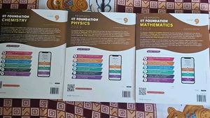 IIT Foundation Class 9 Books