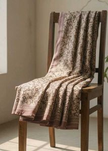 Geometric &amp; Motif Print Saree with Intricate Pallu