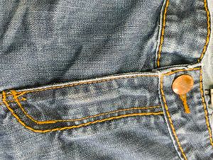 Men&#39;s Distressed Denim Jeans
