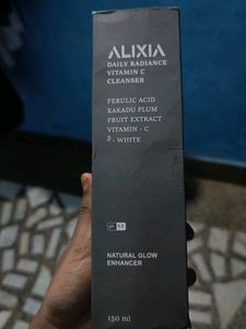 Alixia Daily Radiance Vitamin Cleanser