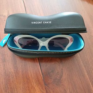 Kids Butterfly Sunglasses in Vincent Chase case