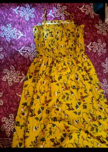 Smoky Yellow Floral Maxi Dress 💛💛