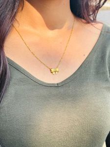 Delicate Bow Necklace
