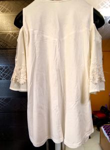 🎽CUTE EMBROIDERY TOP 3XL👌🏻LIKE NEW❗