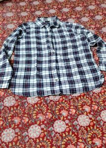 Plaid Flannel Shirt (women black and white)