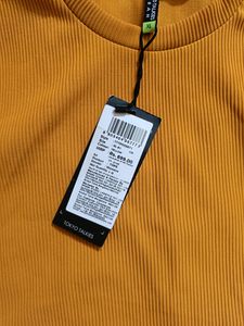 Tokyo Talkies Cut Out Round Neck Casual Tops
