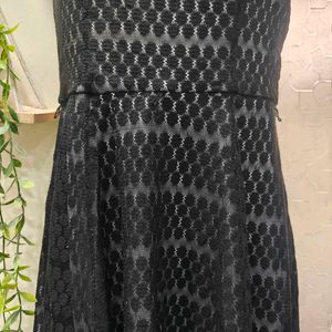 Chic Black Sleeveless Dress