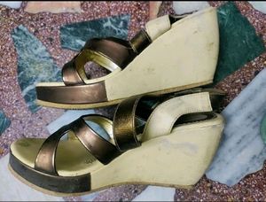 3 Flat Sandals, Bellies, Heels