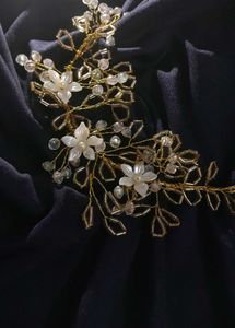 Elegant Gold Flower Hair Piece