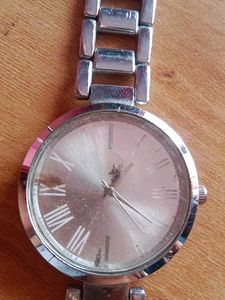 Classic Silver-Tone Unisex Watch