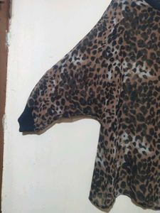 Animal Print 3/4 Sleeve Top