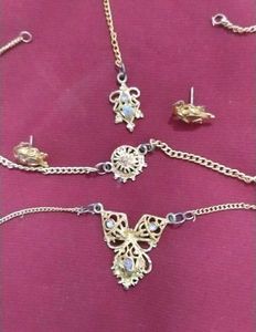 Necklace set (Necklace+Earings+Bindi+Bracelet)