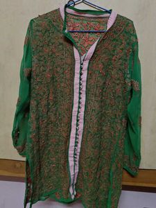 Lucknow Chikankari Handwork Embroidery Short Kurta