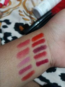 Combo Of Lipstick And Body Lotion