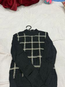 Stylish Plaid Turtleneck Sweater