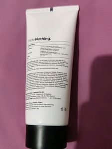 Minimalist Sunscreen With Niacinamide