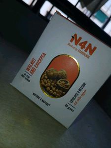 N4N Walnut &amp; Chickpea Body Scrub - 60gms
