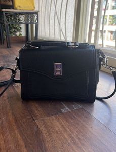 Stylish Iconic sling Bag