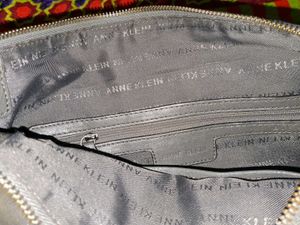 sale 🎊🎆🎄🎉anne klein Leather Crossbody Bag