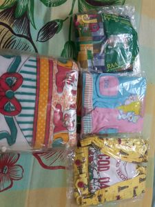 SALE Pack Of 4 Kids Wear