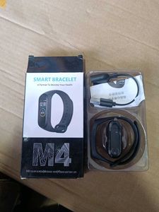 M4 Band Fitness