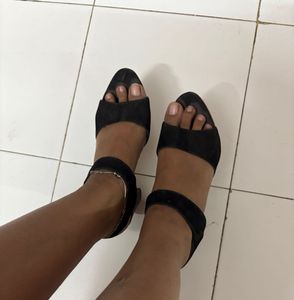 Black 1inch Heels
