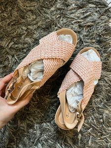 Mast &amp; Harbour Criss Cross Platform Sandals EUR37