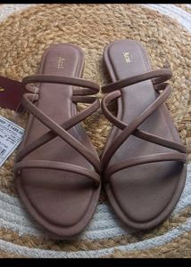 Aashi Floral Embroidered Toe Ring Sandals