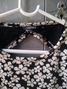 NUON back cut crop top