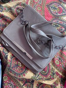 Chic Grey Chain Crossbody Bag