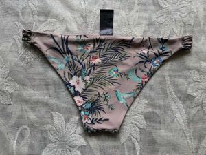 H&amp;M Reversible Tropical Bird Floral Bikini Bottoms