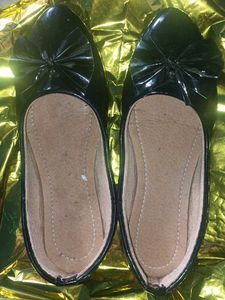 Black Bow Ballet Flats