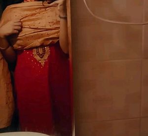 Red &amp; Gold Embellished Kurti