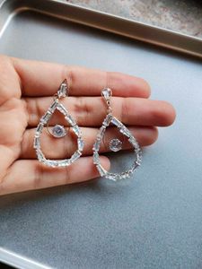 AntAmerican Diamond Silver Plated Teardrop Earring