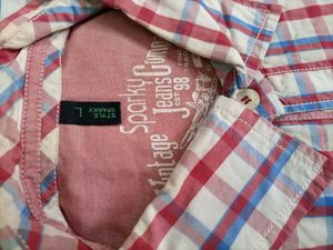 Buy 1 gate one free 🆓 Man checked Casual Shirt