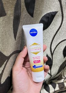 Nivea Luminous EvenGlow Day Cream