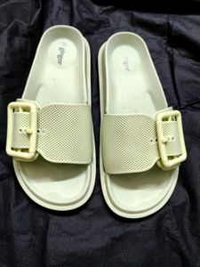 Ginger By Lifestyle Women Green Rubber Sleeper