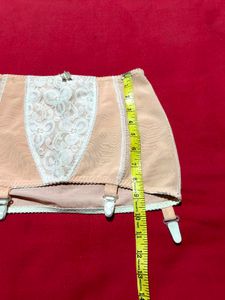 Vintage Style Nude Lace Garter Belt