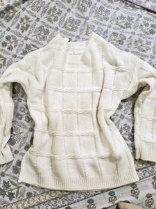 Pullover sweater