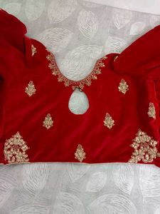 red lehnga for wedding