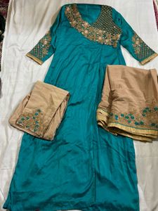 Elegant Embroidered Salwar Suit Set