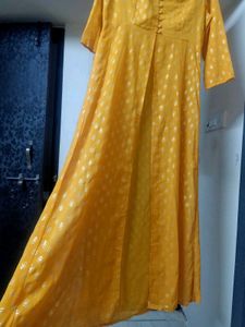 INDYA Women&#39;s Elegant Mustard Kurta
