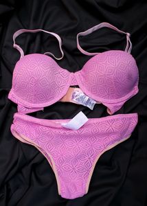 Bra &amp; Panty Set 👙