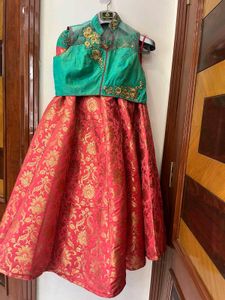 LEHNGA CHOLI FOR HR